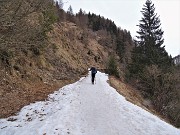 13 Qui solo sulla strada neve e ghiaccio !